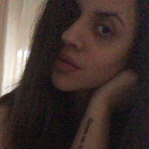 Meet your Posher, Faviola